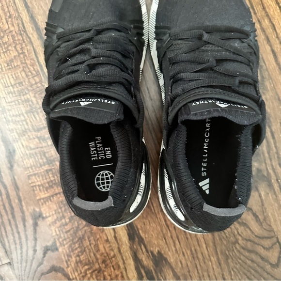 ADIDAS Ultraboost 20 by Stella McCartney  Women’s Size  7.5 - Picture 3 of 8